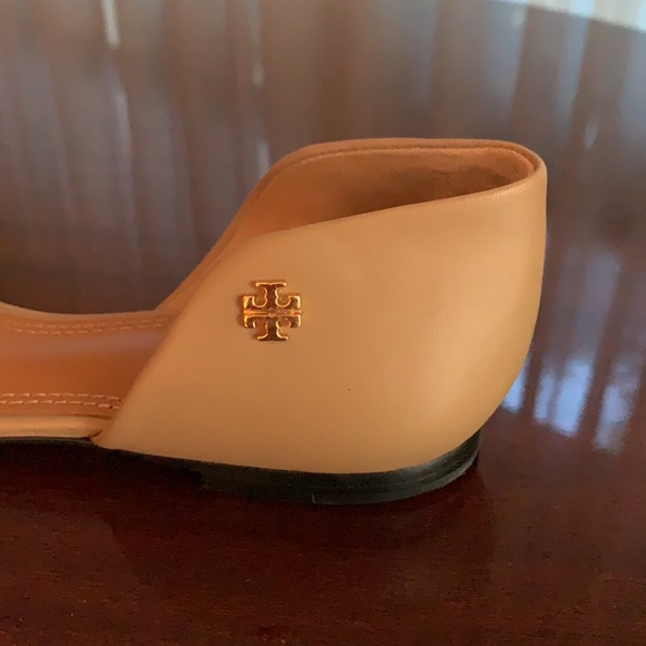 Tory Burch Two-Tone Black / Clay Beige Leather Flats - Picture 5 of 15